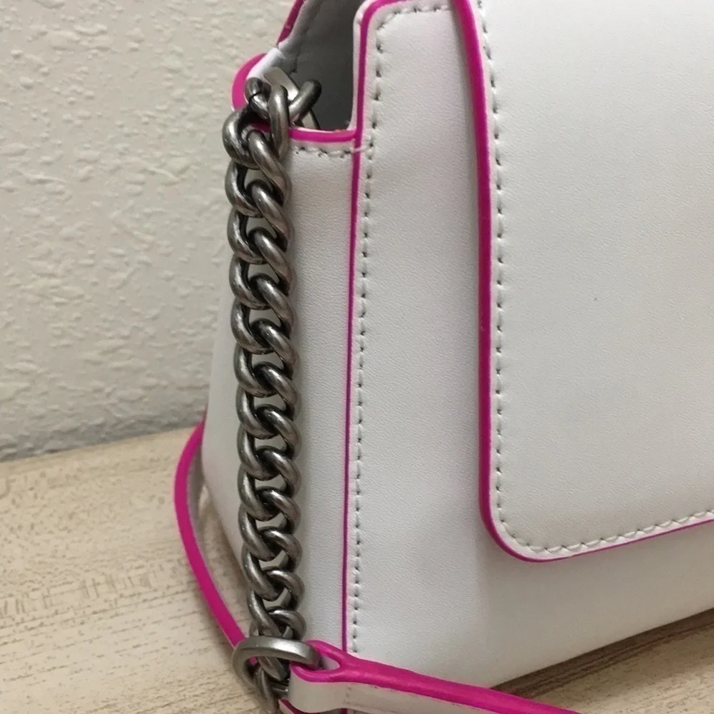 𝅺dkny Val Flap Shoulder Bag